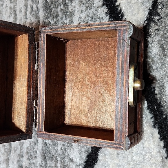 RETRO DISPLAY ORGANIZER STORAGE JEWELRY EAGLE SMALL WOODEN TREASURE BOX - Picture 8 of 12